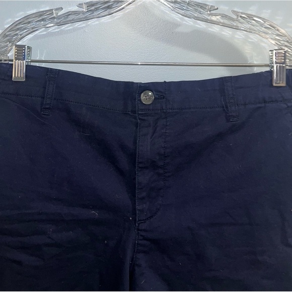 old navy- navy shorts - Picture 2 of 5